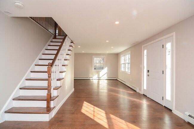 Foto del edificio - 2 Hickory Ln