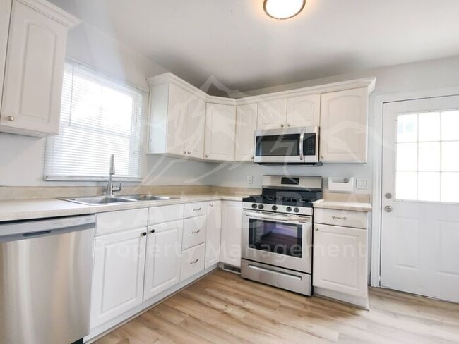 Foto del edificio - Updated Duplex Available in Salt Lake City