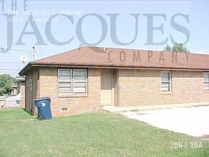 Building Photo - 1057-B S Kansas Ave