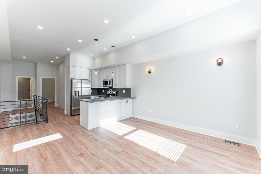 Foto principal - 2931 Salmon St