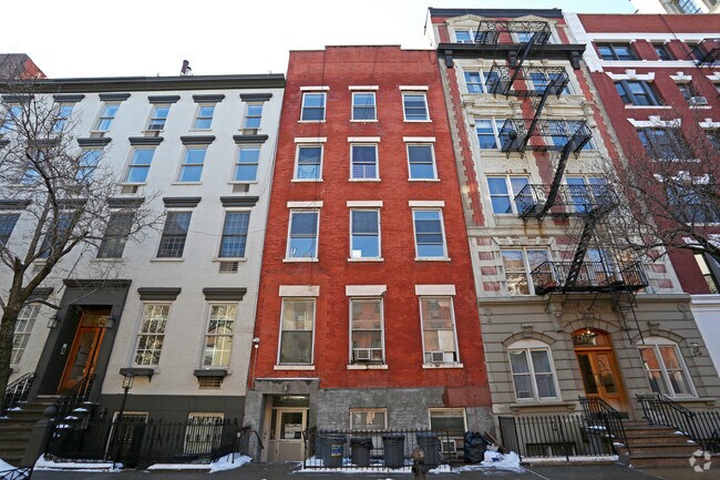 Building Photo - 336 W 19th St