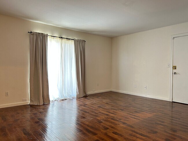 Foto del edificio - 2 Bed | 2 Bath Condo in Gated Phoenix Community