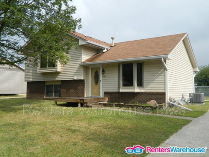609 NE 8th St, Grimes, IA 50111 House Rental in Grimes, IA