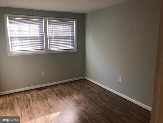 Foto del edificio - 5529 Green Dory Ln