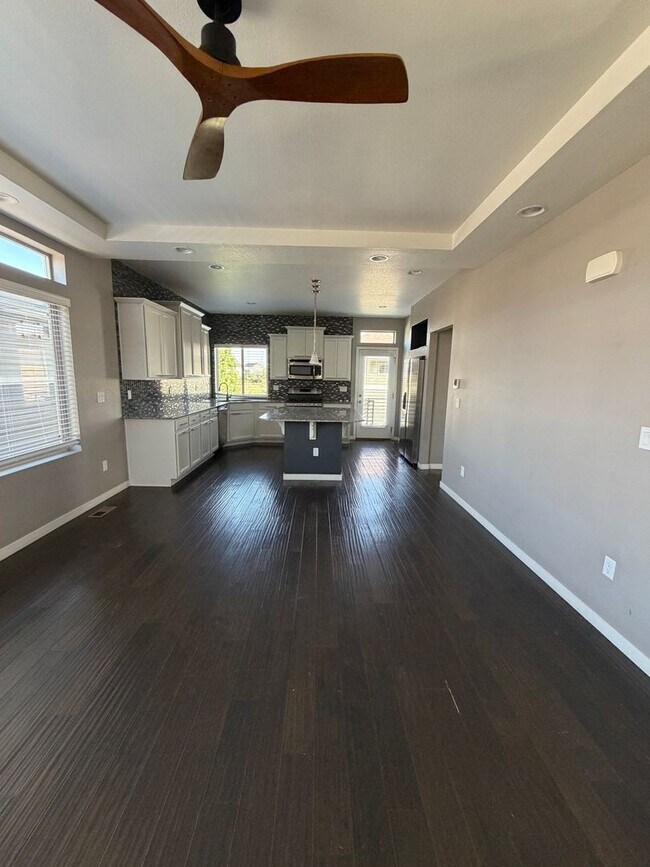 Building Photo - Beautiful Home in the Heart Of Castle Rock