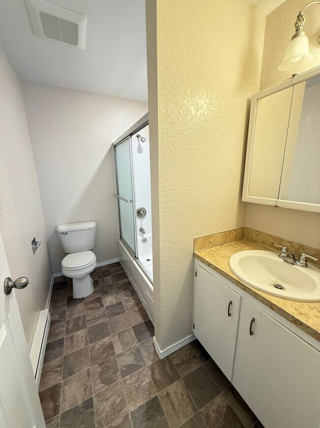 Foto del edificio - 8721 Shadow Wood Dr