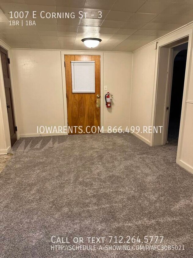Primary Photo - 1007 E Corning St
