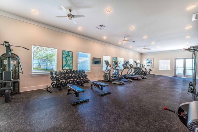 Building Photo - Surf Apartments