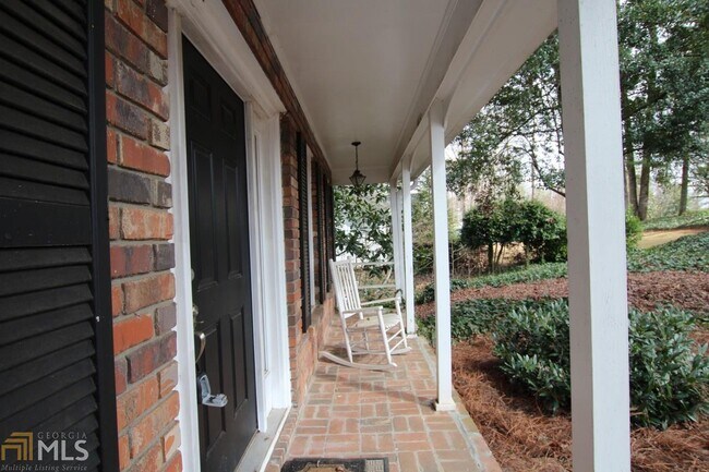 Foto del edificio - 340 Thornwood Dr