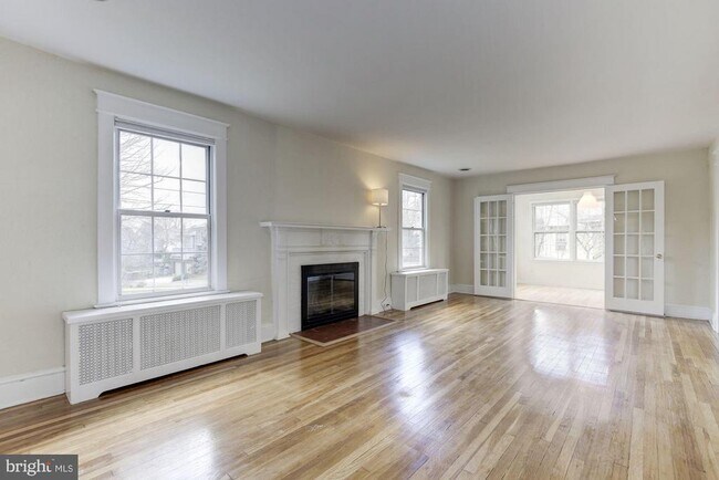 Foto del edificio - 3973 Harrison St NW