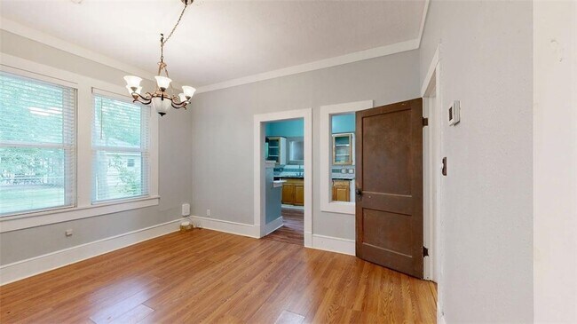 Building Photo - 307 Brogdon St