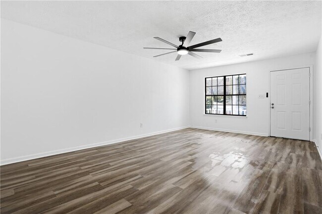 Foto del edificio - 858 Ohara Dr