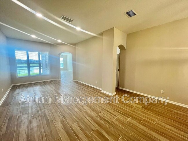 Building Photo - 1004 Kersfield Cir