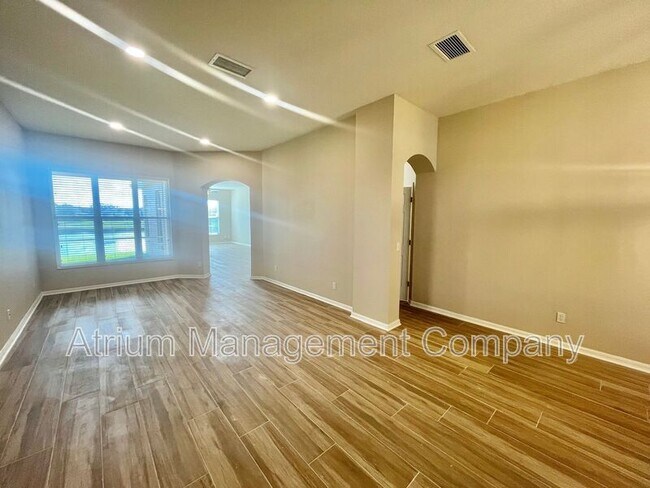 Foto del edificio - 1004 Kersfield Cir