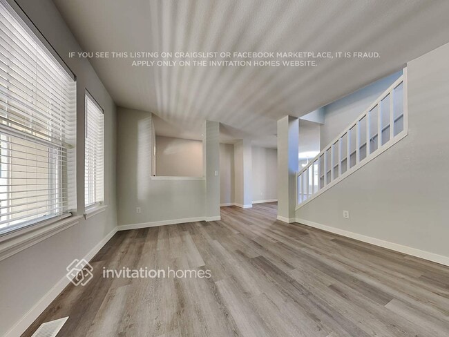 Building Photo - 5513 Komachin Loop SE