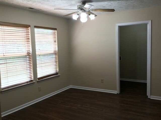 Foto del edificio - 2092 Meadowlark Ln