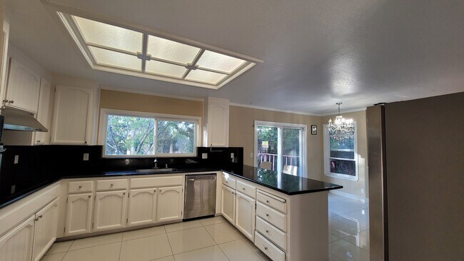 Foto del edificio - 44699 Parkmeadow Dr