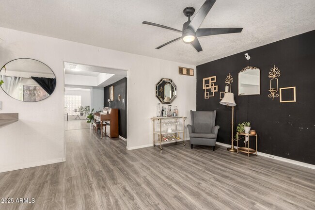 Foto del edificio - 7006 N 14th Ave
