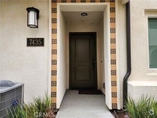 Building Photo - 7435 Royal St
