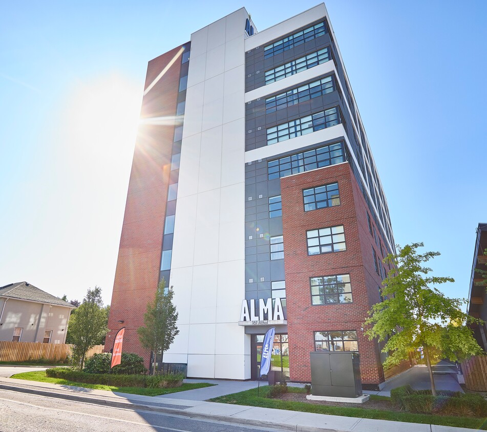 Exterior - ALMA @ Oshawa – Student Community