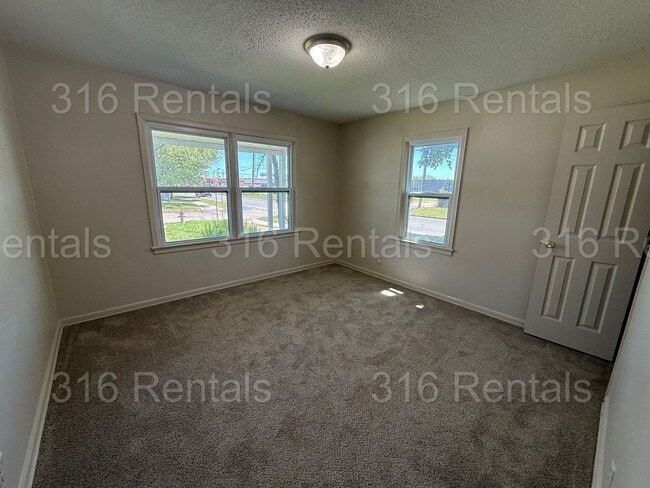 Foto del edificio - 2755 S Greenwood St