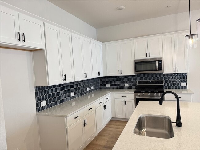 Building Photo - 1309 Eureka Spgs St