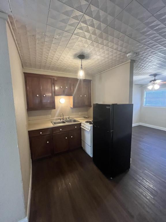 Foto del edificio - 1509 E North St