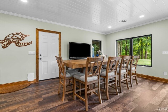 Foto del edificio - 7643 Mill Rd