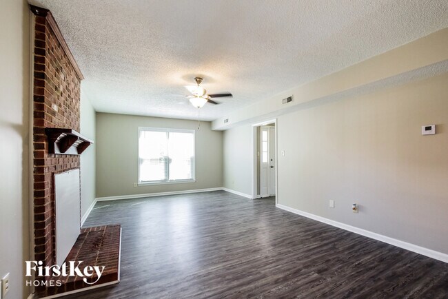 Foto del edificio - 11731 Charnwood Ct