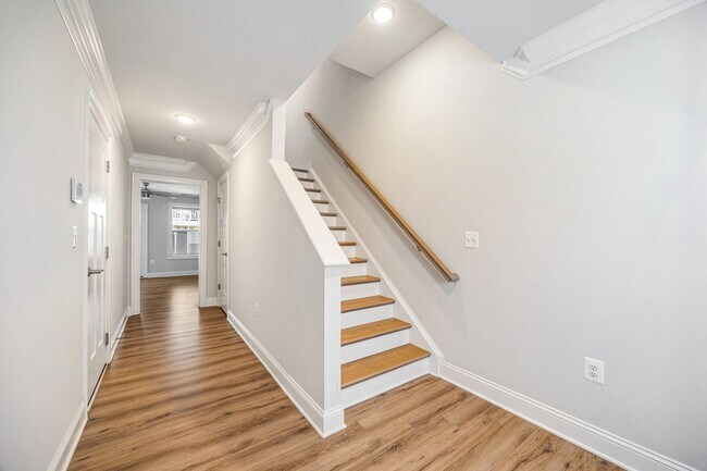 Building Photo - 3408 Montague St