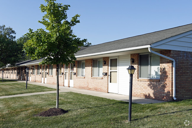 Cottage Building - Bridgedale Terrace Apartments
