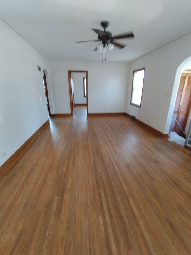 Foto del edificio - 2116 S Clinton St