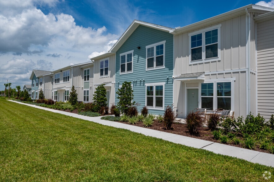 Authentix Spring Hill - 286 Cherry Birch Ln Brooksville, FL 34604