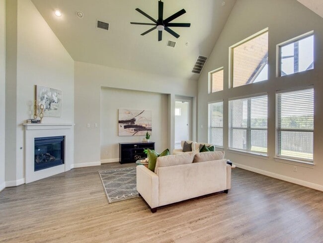 Building Photo - 204 Pulitzer Dr