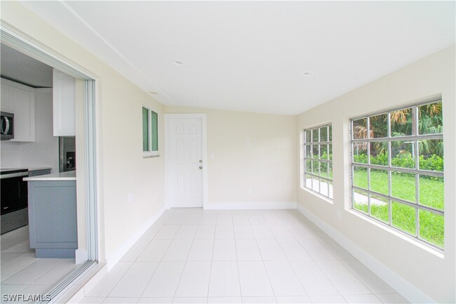 Building Photo - 1343 Brookside Dr