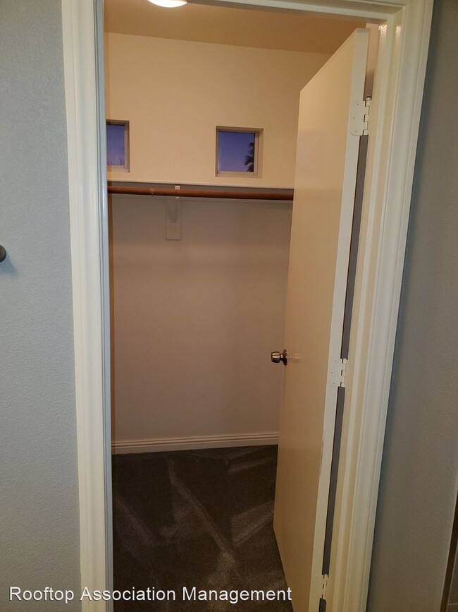 Foto del edificio - 3 br, 3 bath House - 10036 Trailing Vine St