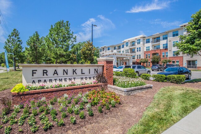 Los apartamentos Franklin at Crossroads — foto de la comunidad - The Franklin at Crossroads