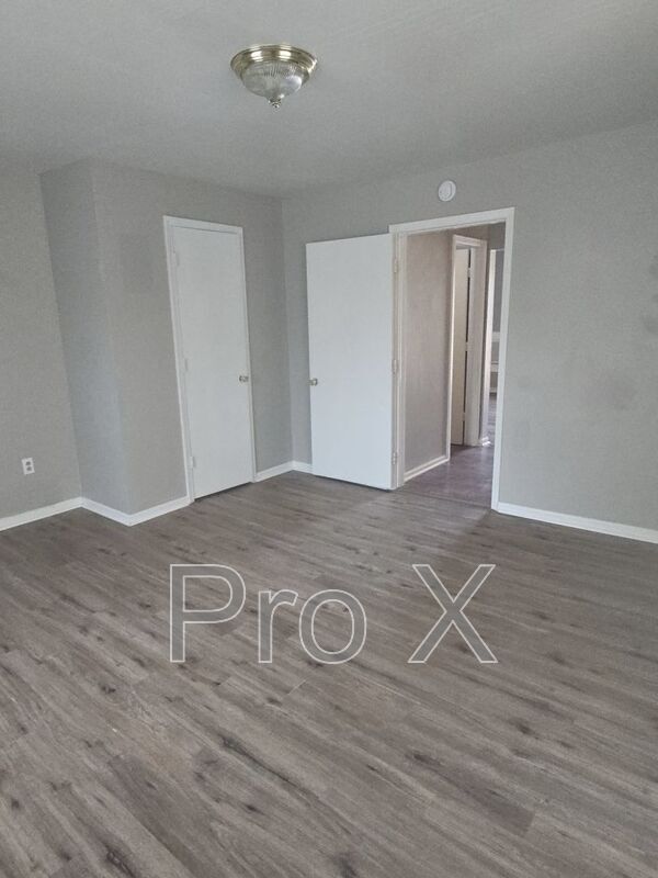 Foto del edificio - 1409 S Broadway St