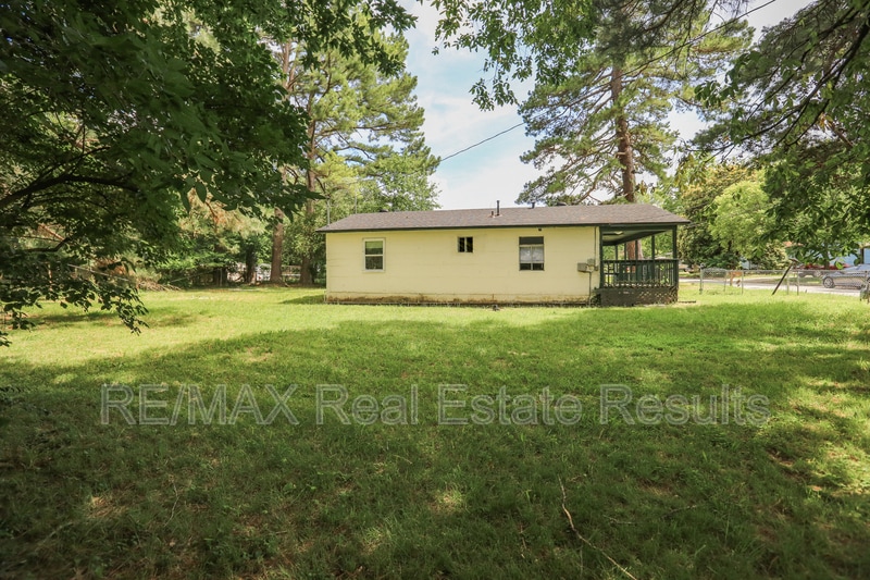Primary Photo - 1282 SE Farmers Dr