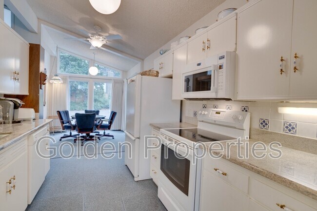Foto del edificio - 1415 Crestline Dr