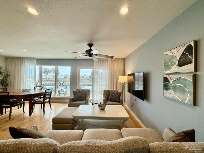 Building Photo - 200 Pensacola Beach Rd