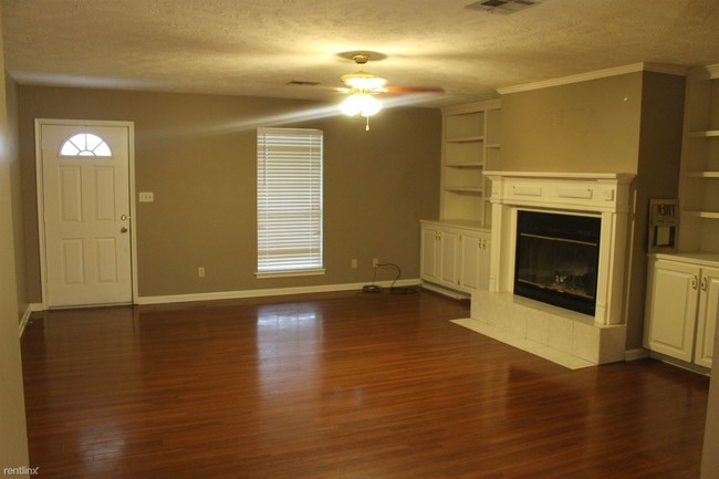 Building Photo - 1676 Belfield Rd