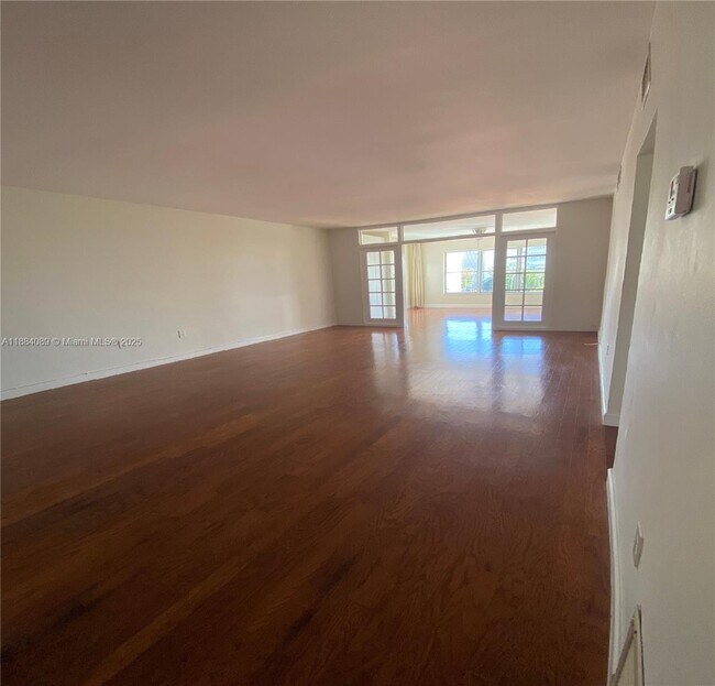 Foto del edificio - 1075 92nd St