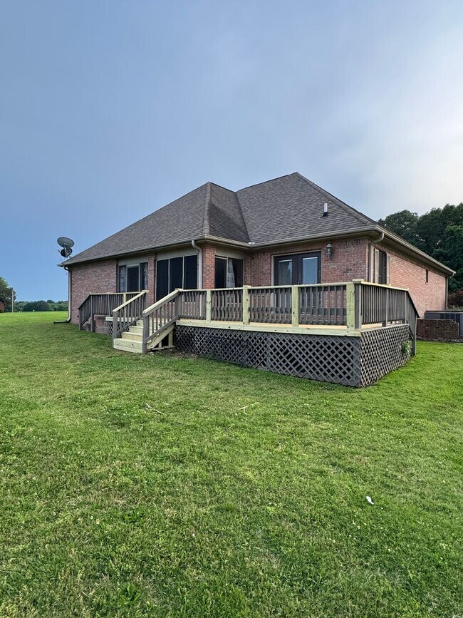 Foto del edificio - Steps from the Tee—Your Golf Course Home A...