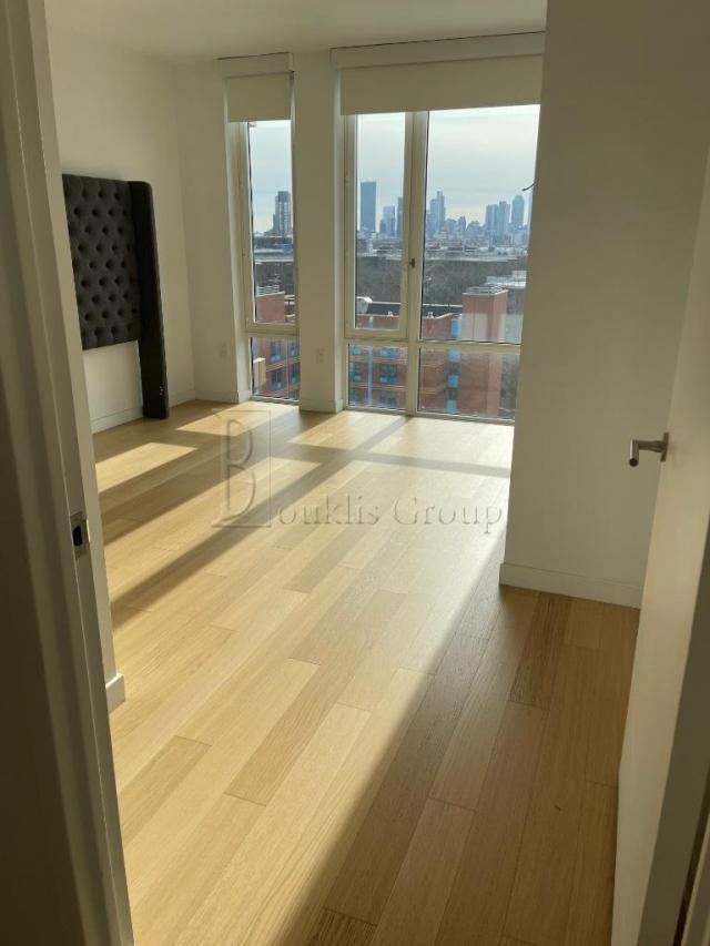 Foto del edificio - 1 bedroom in ASTORIA NY 11102