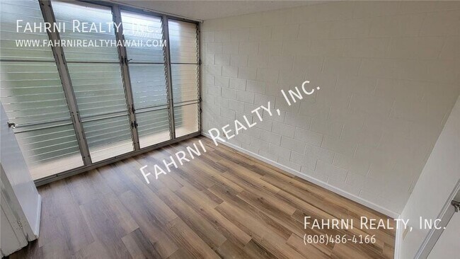 Foto del edificio - 95-273 Waikalani Dr-#D-1006
