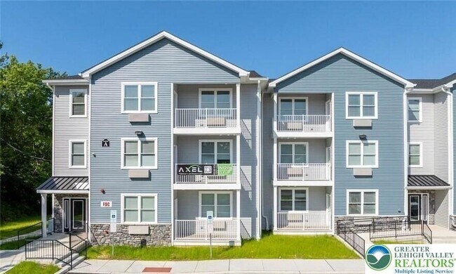 Building Photo - 948 N Front St