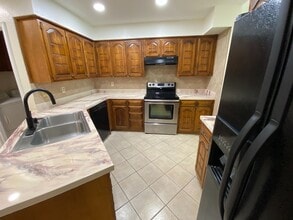 Building Photo - 406 E Copper Ave