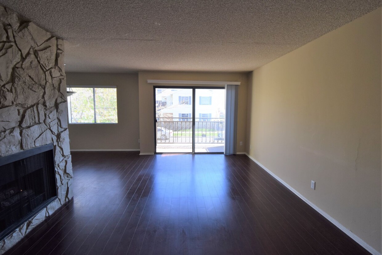 Foto principal - 14710 Burbank Blvd