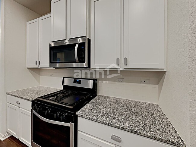 Building Photo - 2725 Brogan Crk